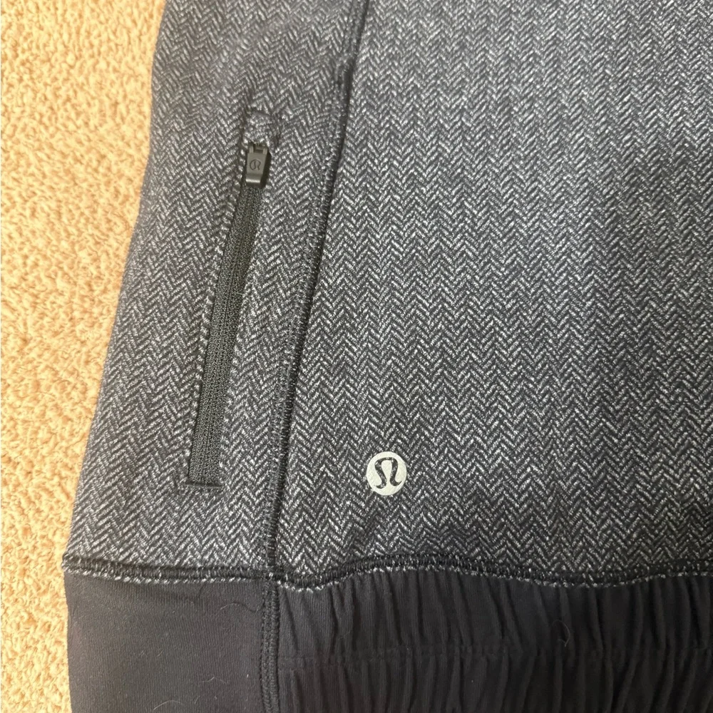 Lululemon Think Fast Houndstooth Hoodie Black/Gray Heathered Herringbone Sz 6 - Picture 3 of 5